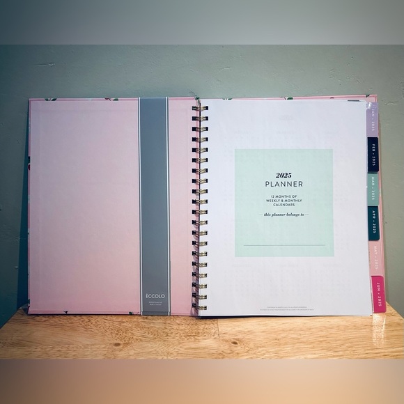 NEW Pink Cherry Blossom 2025, 12 Month, Monthly & Weekly Planner By Eccolo. - Picture 3 of 13